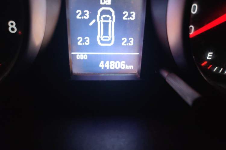 Used Haval H6 2014 Sport Version 1.5T Manual Two-Wheel Drive Elite Edition Odometer Close Up