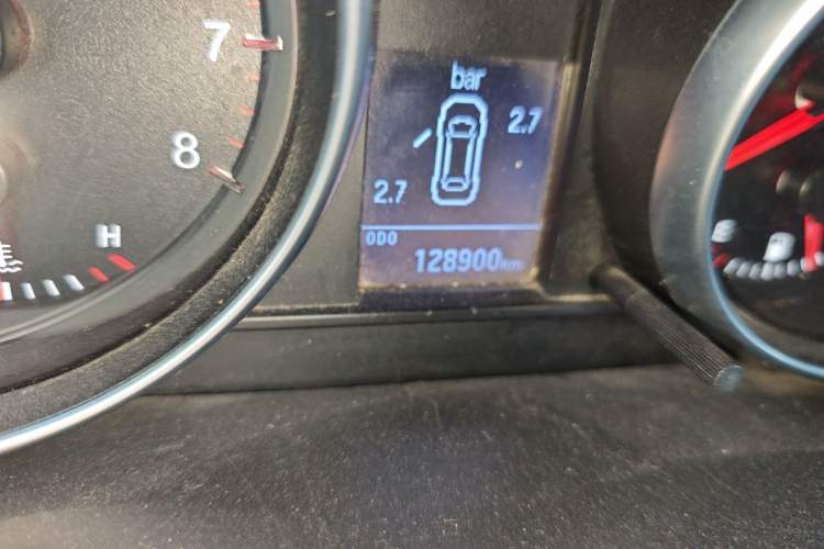 Used Haval H6 2014 Sport Version 1.5T Manual Two-Wheel Drive Elite Edition Odometer Close Up
