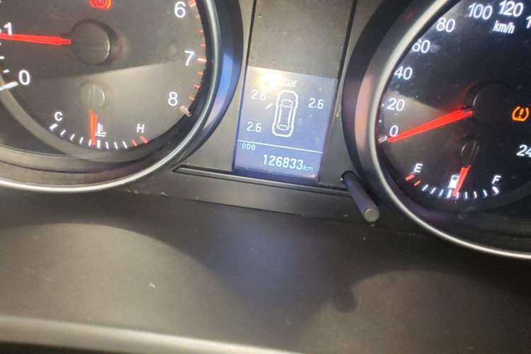 Used Haval H6 2014 Upgraded Model 1.5T Manual Two-Wheel Drive Elite Version Odometer Close Up