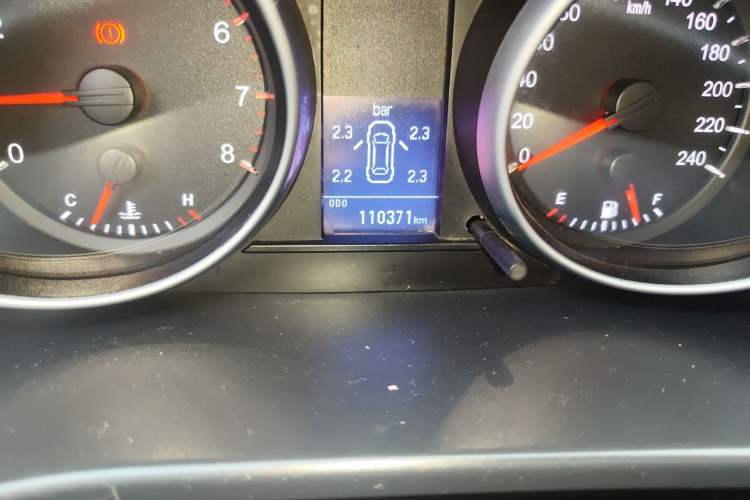 Used Haval H6 2014 Sport Version 1.5T Manual Two-Wheel Drive Elite Edition Odometer Close Up