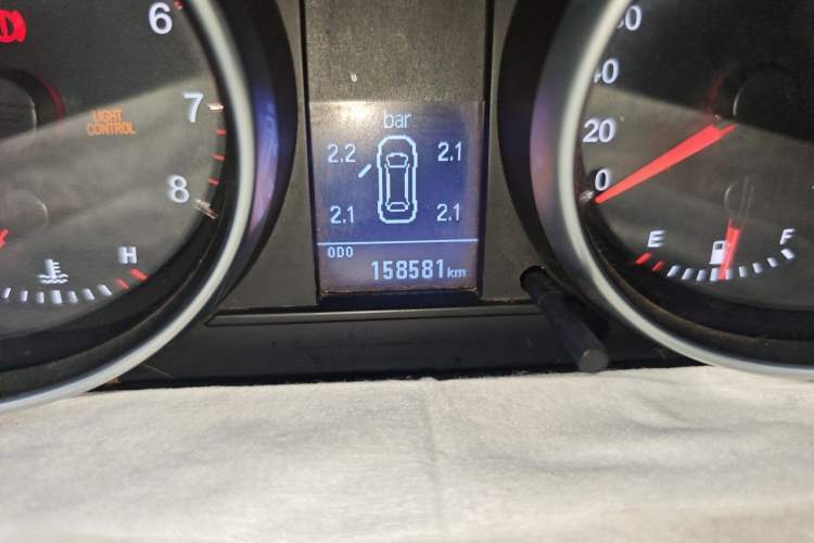Used Haval H6 2014 Sport Version 1.5T Manual Two-Wheel Drive Elite Edition Odometer Close Up