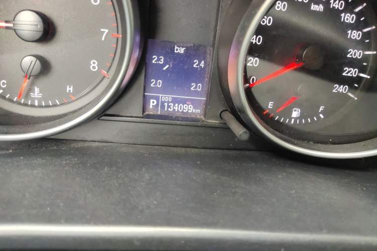 Used Haval H6 2014 Sport Edition 2.4L Automatic Elite Model Odometer Close Up