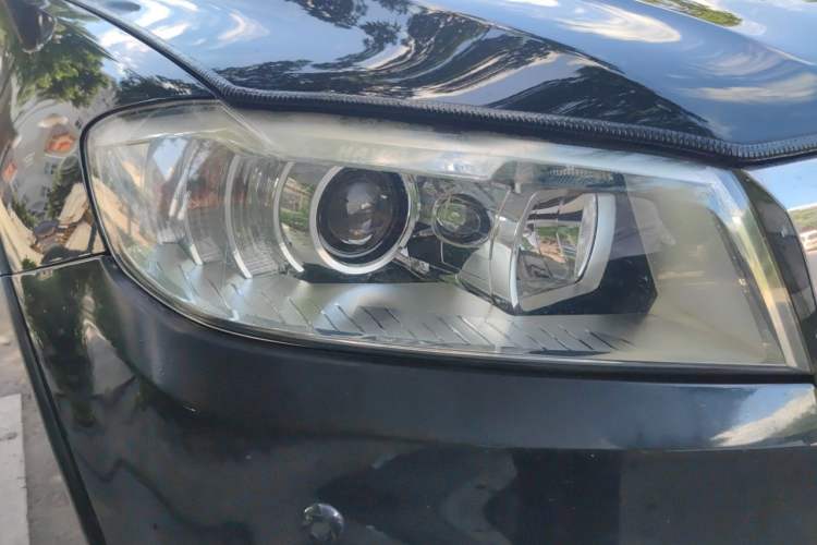 Used Haval H6 2014 Sport Version 1.5T Manual Two-Wheel Drive Elite Edition Right Front Headlight