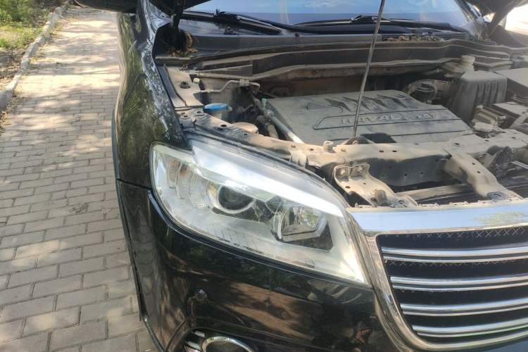 Used Haval H6 2014 Sport Version 1.5T Manual Two-Wheel Drive Elite Edition Right Front Headlight
