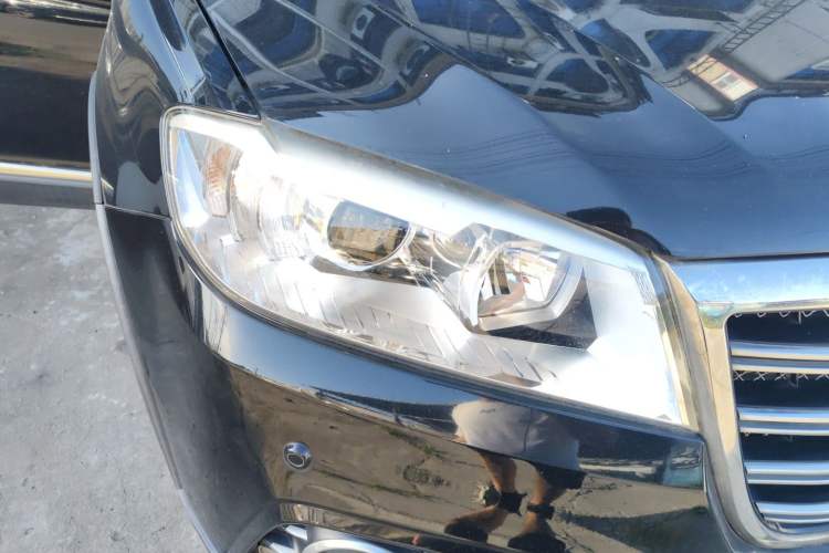 Used Haval H6 2014 Sport Version 1.5T Manual Two-Wheel Drive Elite Edition Right Front Headlight