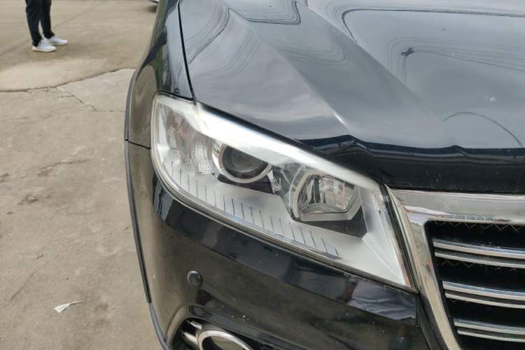 Used Haval H6 2014 Sport Version 1.5T Manual Two-Wheel Drive Elite Edition Right Front Headlight