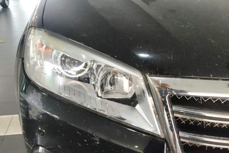 Used Haval H6 2014 Sport Version 1.5T Manual Two-Wheel Drive Elite Edition Right Front Headlight