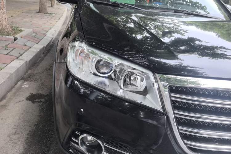 Used Haval H6 2014 Sport Version 1.5T Manual Two-Wheel Drive Elite Edition Right Front Headlight