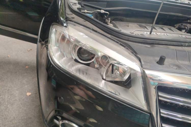 Used Haval H6 2014 Sport Version 1.5T Manual Two-Wheel Drive Elite Edition Right Front Headlight
