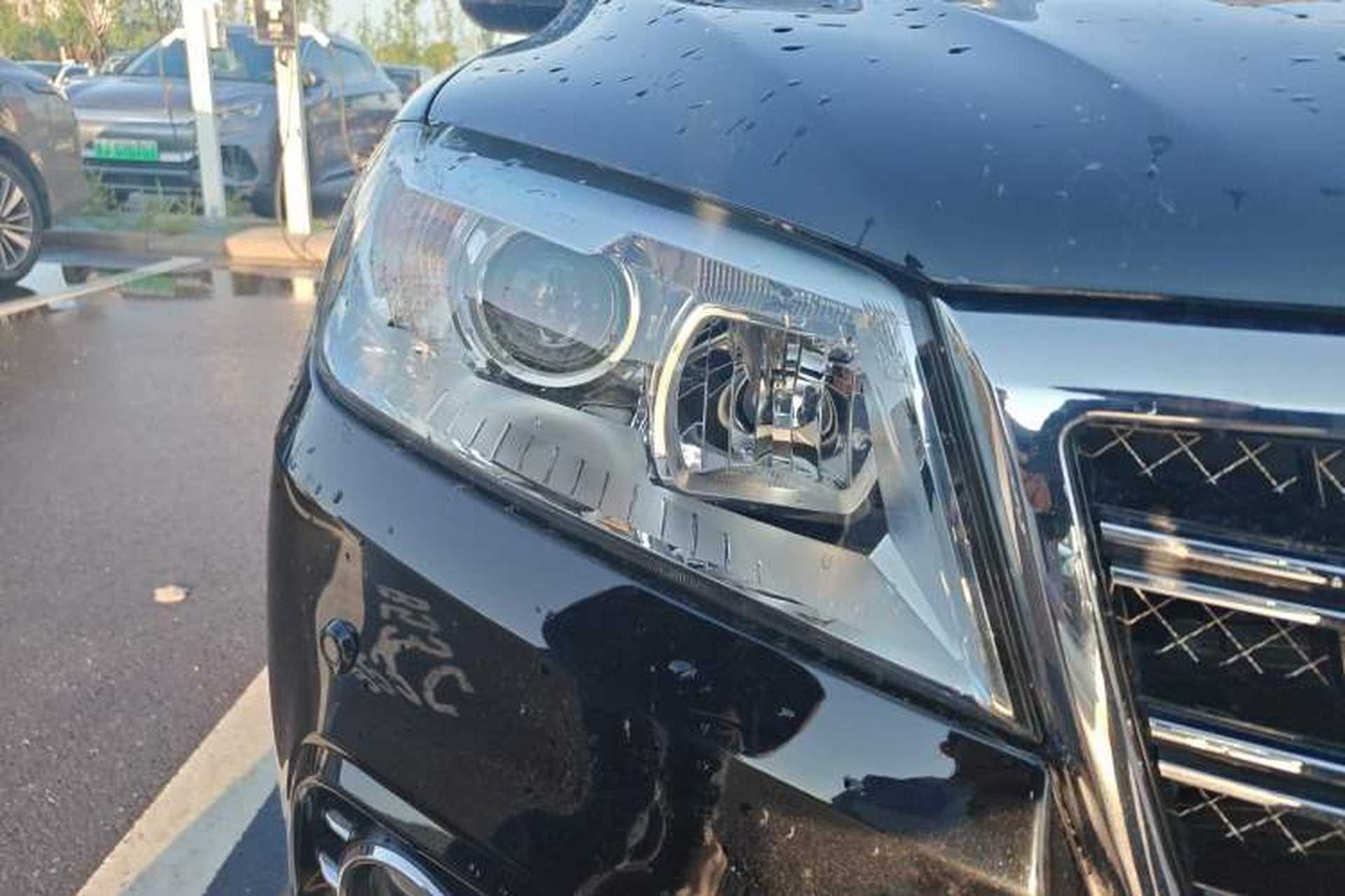 Used Haval H6 2014 Sport Version 1.5T Manual Two-Wheel Drive Elite Edition Right Front Headlight