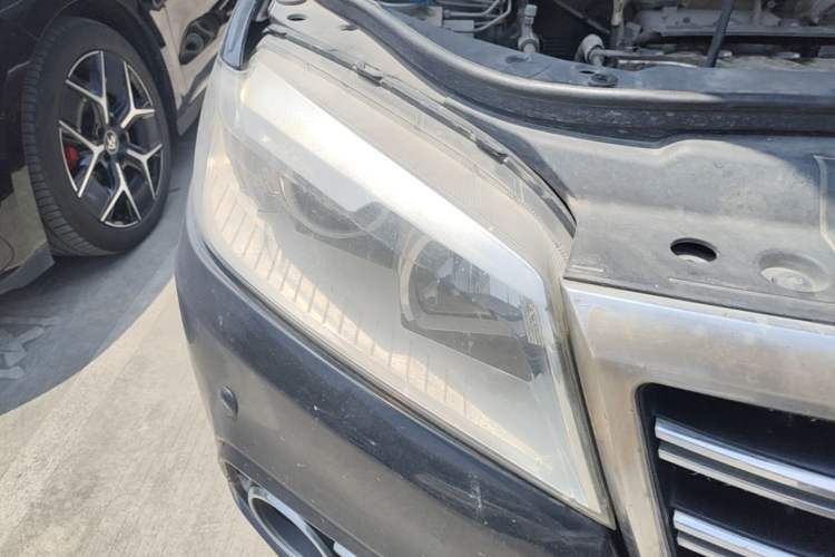 Used Haval H6 2014 Sport Edition 2.4L Automatic Elite Model Right Front Headlight