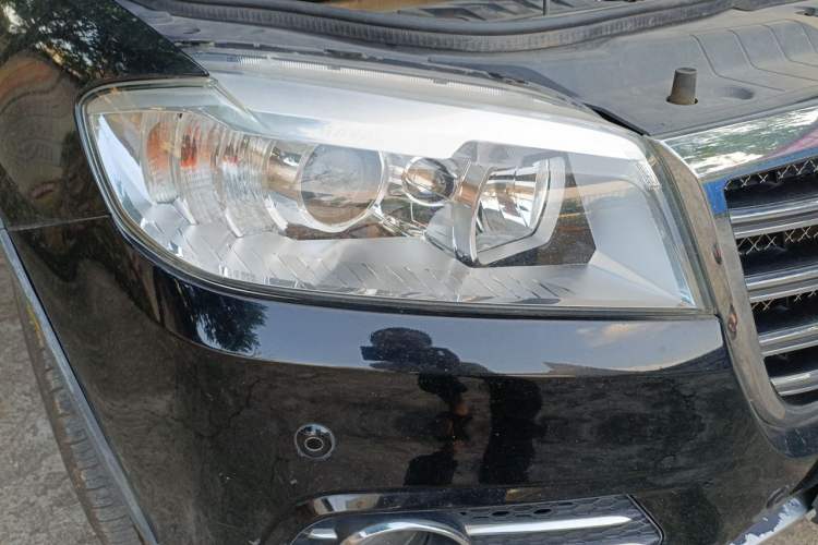 Used Haval H6 2014 Sport Version 1.5T Manual Two-Wheel Drive Elite Edition Right Front Headlight