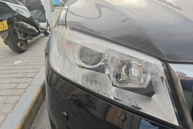Used Haval H6 2014 Sport Edition 2.4L Automatic Elite Model Right Front Headlight