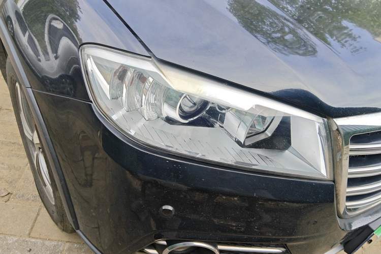 Used Haval H6 2014 Sport Version 1.5T Manual Two-Wheel Drive Elite Edition Right Front Headlight
