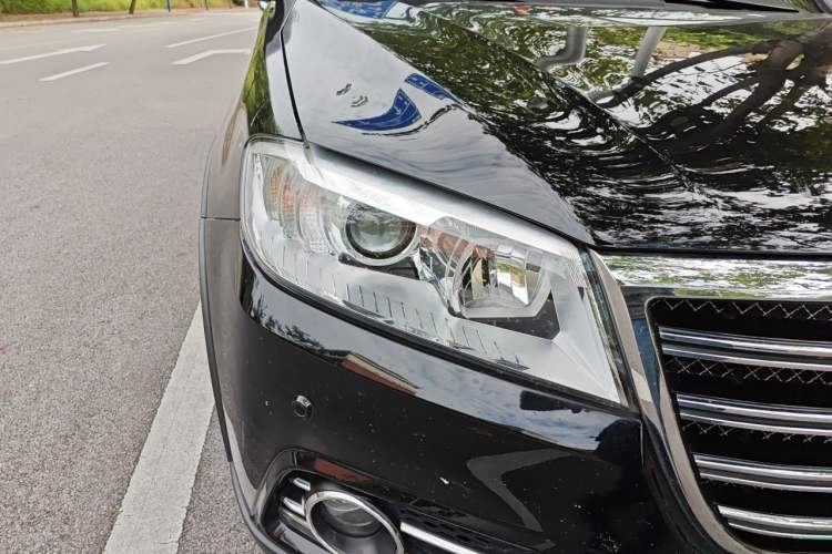 Used Haval H6 2014 Sport Version 1.5T Manual Two-Wheel Drive Elite Edition Right Front Headlight