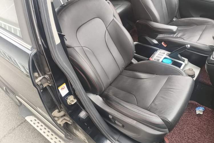 Used Haval H6 2014 Sport Version 1.5T Manual Two-Wheel Drive Elite Edition Right Front Seat