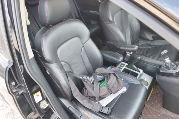 Used Haval H6 2014 Sport Version 1.5T Manual Two-Wheel Drive Elite Edition Right Front Seat