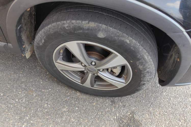 Used Haval H6 2014 Sport Edition 2.0T Diesel Manual Two-Wheel Drive Prestige Model Right Front Wheel Hub