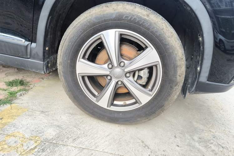 Used Haval H6 2014 Sport Version 1.5T Manual Two-Wheel Drive Elite Edition Right Front Wheel Hub