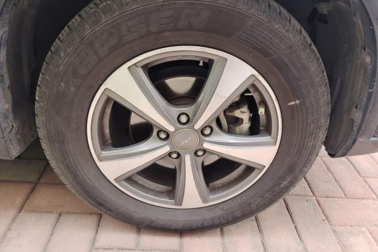 Used Haval H6 2014 Sports Edition 2.4L Automatic Prestige Model Right Front Wheel Hub