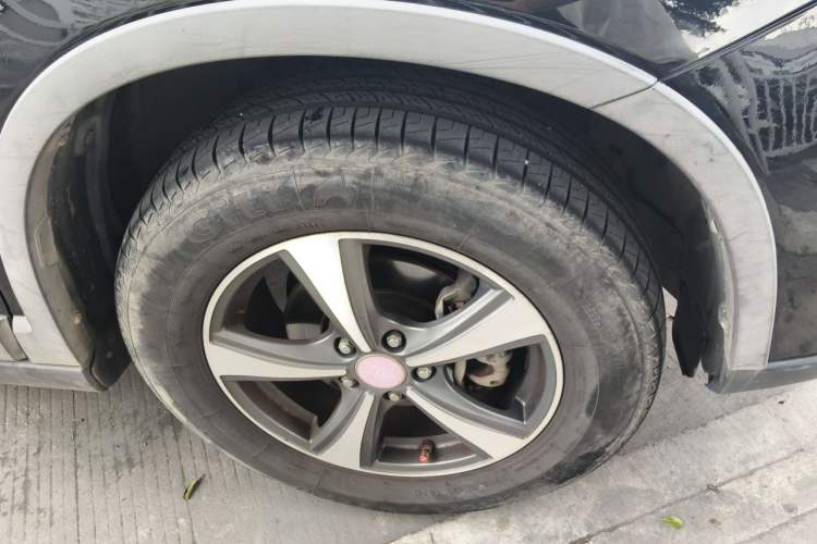 Used Haval H6 2014 Sport Version 1.5T Manual Two-Wheel Drive Elite Edition Right Front Wheel Hub