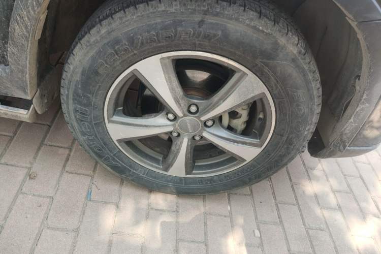 Used Haval H6 2014 Sport Version 1.5T Manual Two-Wheel Drive Elite Edition Right Front Wheel Hub