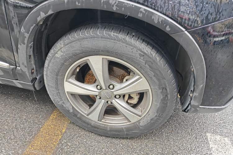Used Haval H6 2014 Sport Version 1.5T Manual Two-Wheel Drive Elite Edition Right Front Wheel Hub