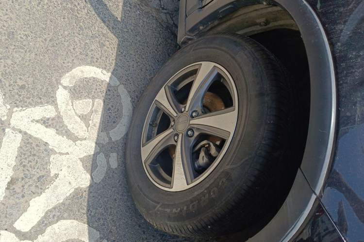 Used Haval H6 2014 Sport Version 1.5T Manual Two-Wheel Drive Elite Edition Right Front Wheel Hub