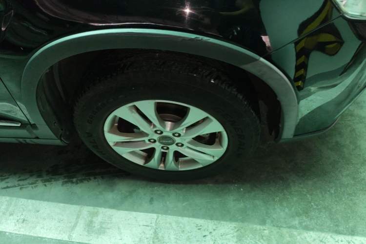 Used Haval H6 2014 Sport Version 1.5T Manual Two-Wheel Drive Elite Edition Right Front Wheel Hub