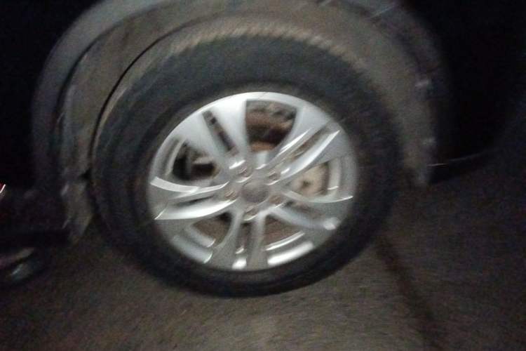 Used Haval H6 2014 Sports Edition 2.4L Automatic Prestige Model Right Front Wheel Hub