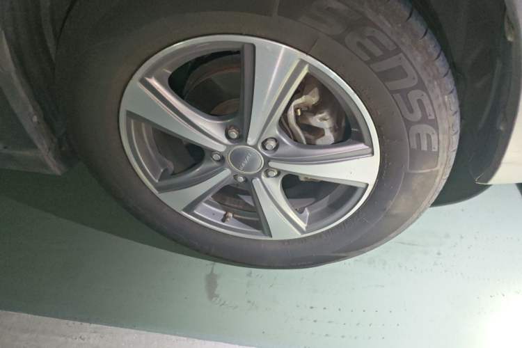 Used Haval H6 2014 Sport Version 1.5T Manual Two-Wheel Drive Elite Edition Right Front Wheel Hub