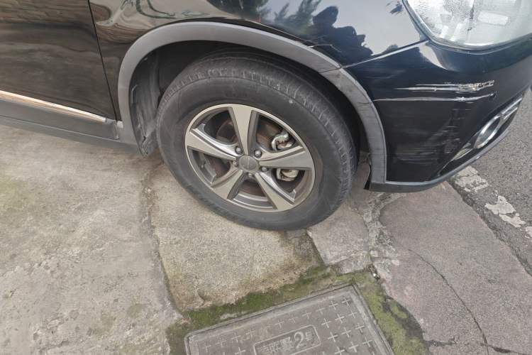 Used Haval H6 2014 Sport Version 1.5T Manual Two-Wheel Drive Elite Edition Right Front Wheel Hub