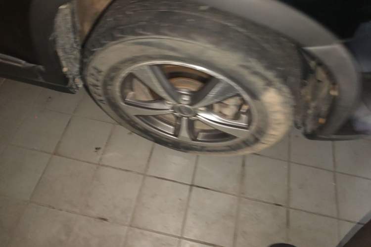 Used Haval H6 2014 Sport Version 1.5T Manual Two-Wheel Drive Elite Edition Right Front Wheel Hub