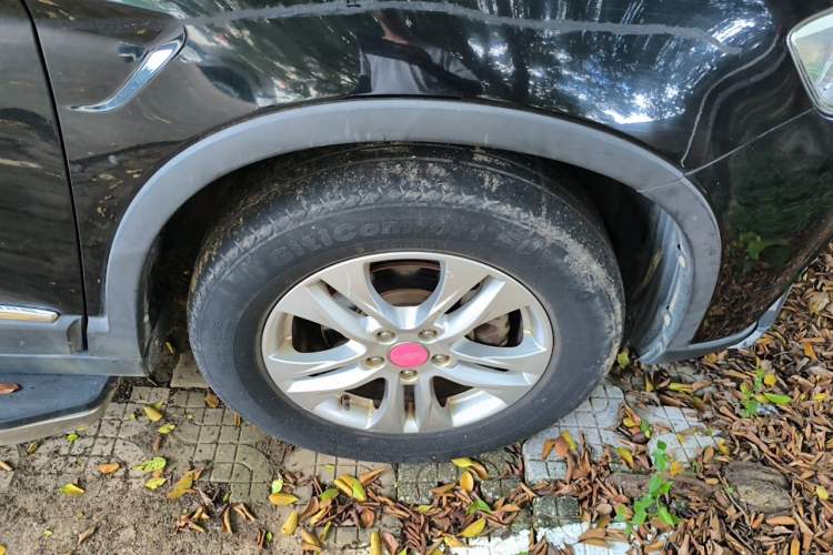 Used Haval H6 2014 Sport Version 1.5T Manual Two-Wheel Drive Elite Edition Right Front Wheel Hub