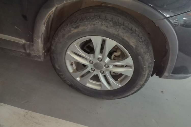 Used Haval H6 2014 Sport Version 1.5T Manual Two-Wheel Drive Elite Edition Right Front Wheel Hub