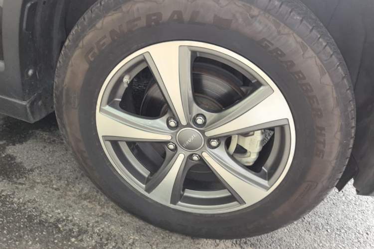 Used Haval H6 2014 Sport Version 1.5T Manual Two-Wheel Drive Elite Edition Right Front Wheel Hub