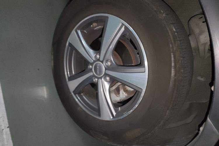 Used Haval H6 2014 Sport Version 1.5T Manual Two-Wheel Drive Elite Edition Right Front Wheel Hub