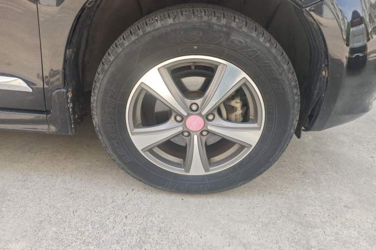 Used Haval H6 2014 Upgraded Model 1.5T Manual Two-Wheel Drive Elite Version Right Front Wheel Hub
