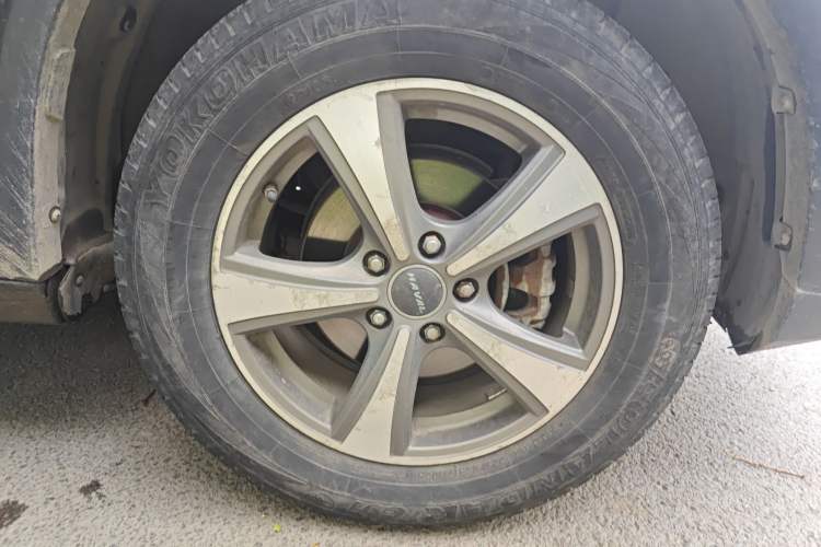 Used Haval H6 2014 Sport Version 1.5T Manual Two-Wheel Drive Elite Edition Right Front Wheel Hub