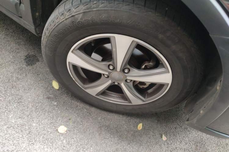 Used Haval H6 2014 Sport Version 1.5T Manual Two-Wheel Drive Elite Edition Right Front Wheel Hub