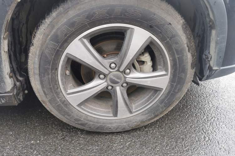 Used Haval H6 2014 Sport Edition 2.0T Diesel Manual Two-Wheel-Drive Elite Model Right Front Wheel Hub