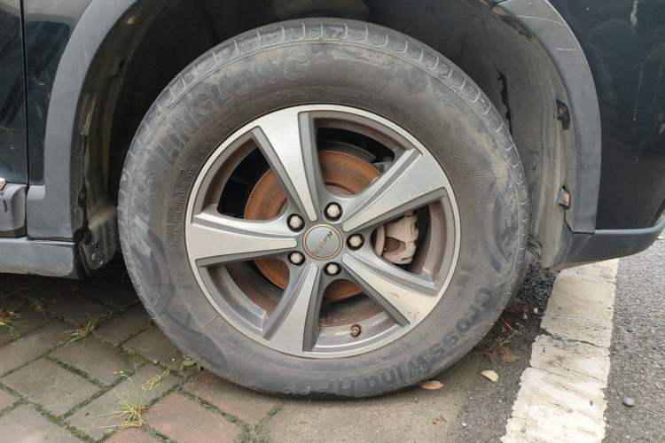 Used Haval H6 2014 Sport Version 1.5T Manual Two-Wheel Drive Elite Edition Right Front Wheel Hub