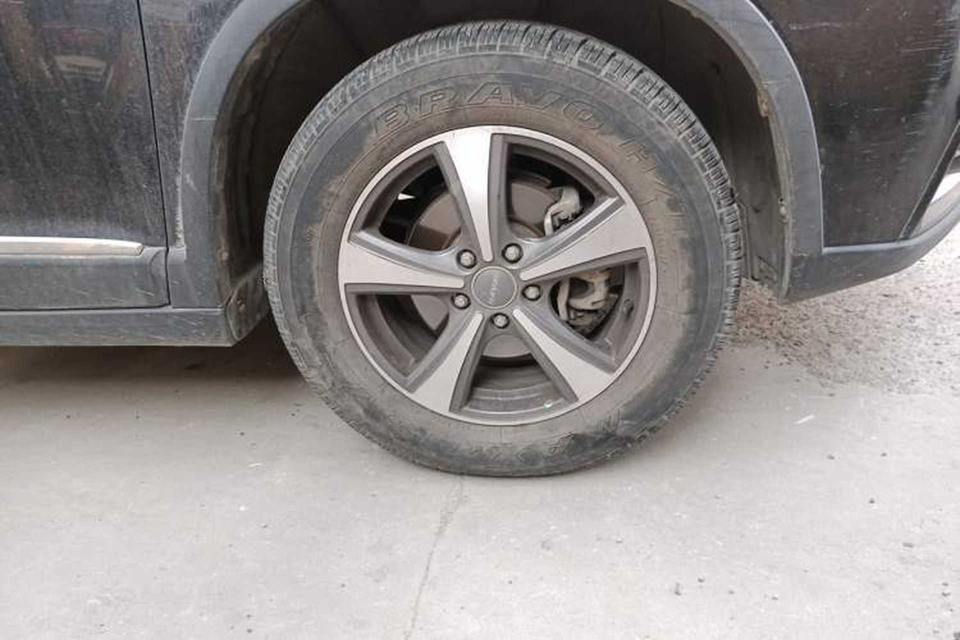 Used Haval H6 2014 Sport Version 1.5T Manual Two-Wheel Drive Elite Edition Right Front Wheel Hub