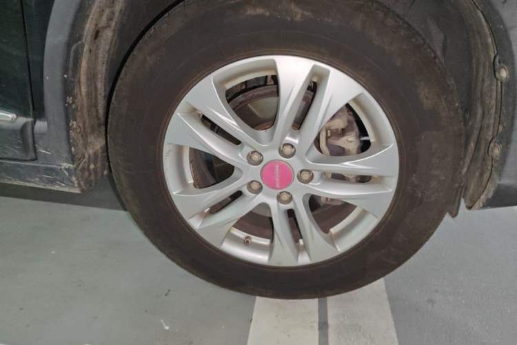 Used Haval H6 2014 Sport Edition 2.4L Automatic Elite Model Right Front Wheel Hub