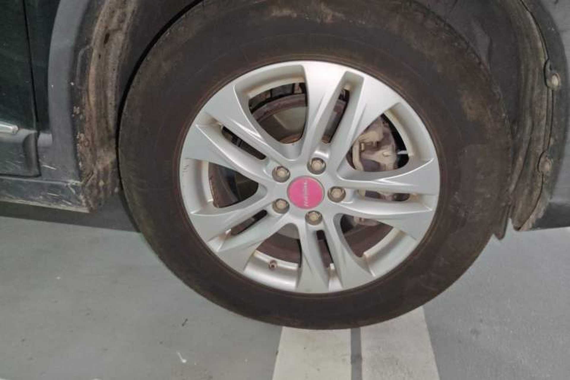 Used Haval H6 2014 Sport Edition 2.4L Automatic Elite Model Right Front Wheel Hub
