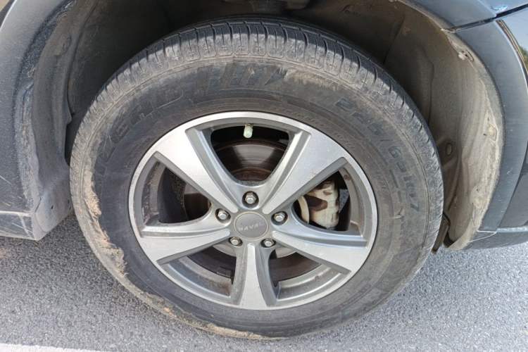 Used Haval H6 2014 Sport Version 1.5T Manual Two-Wheel Drive Elite Edition Right Front Wheel Hub