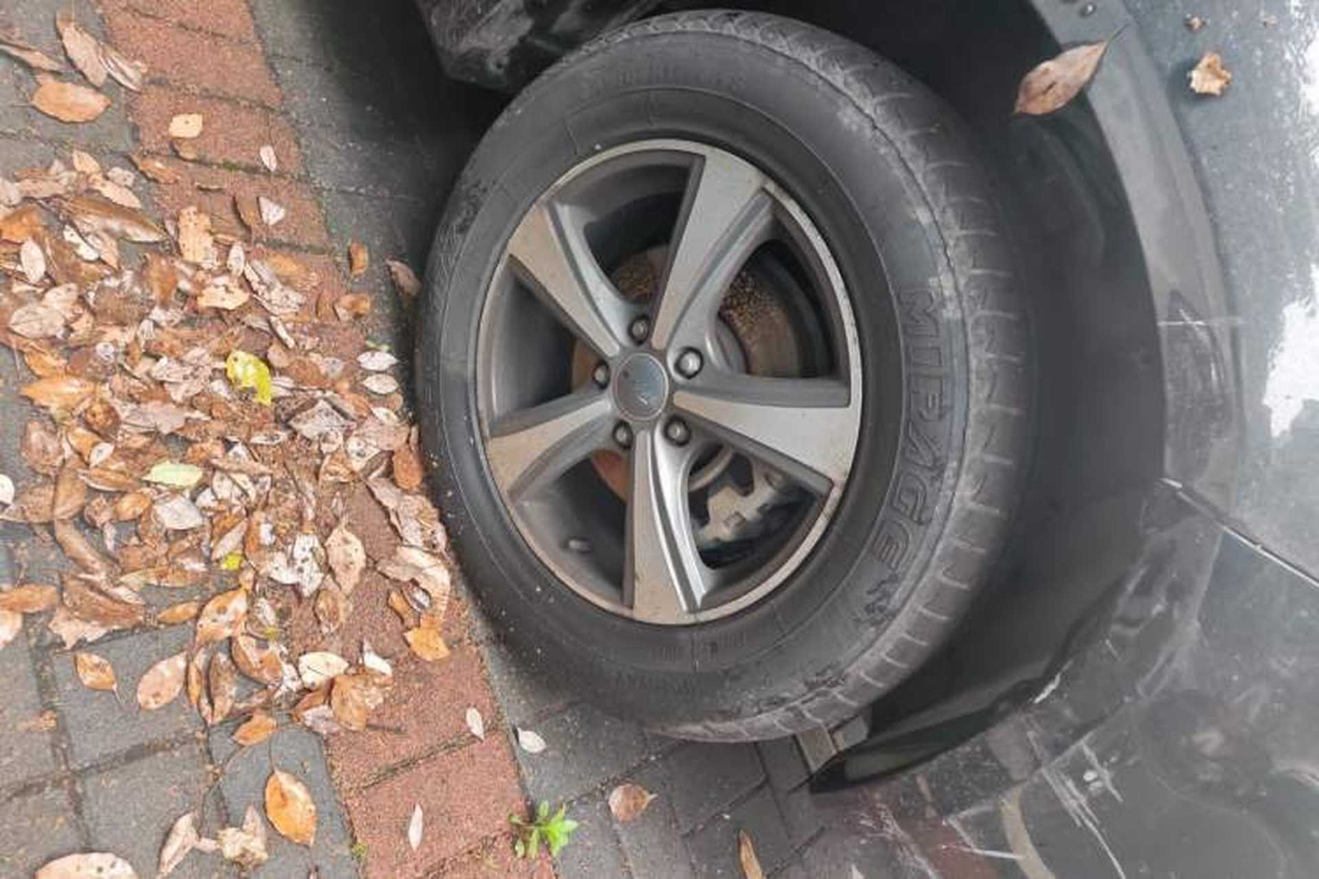 Used Haval H6 2014 Upgraded Model 2.0T Diesel Manual Two-Wheel Drive Urban Version Right Front Wheel Hub