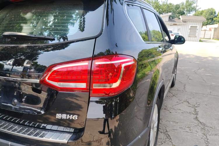 Used Haval H6 2014 Sport Edition 2.4L Automatic Elite Model Right Rear Taillight