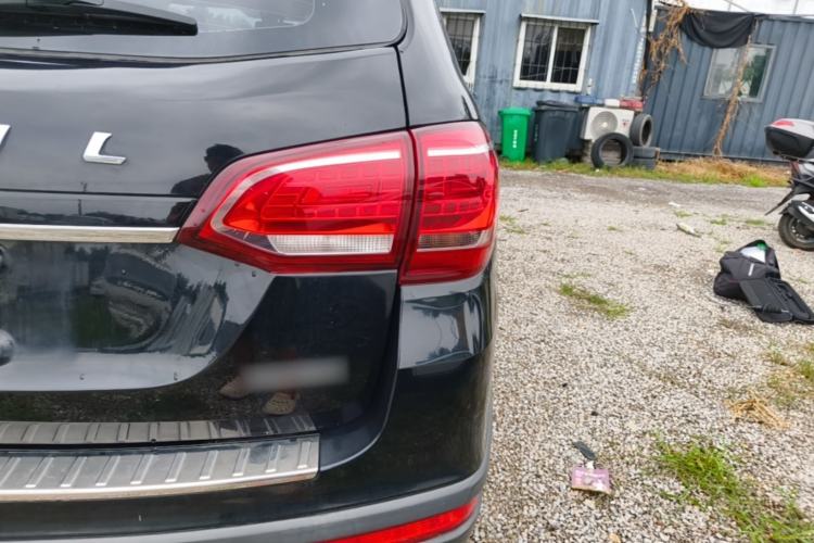 Used Haval H6 2014 Sport Version 1.5T Manual Two-Wheel Drive Elite Edition Right Rear Taillight