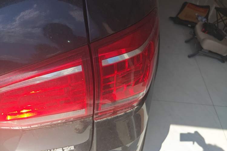Used Haval H6 2014 Sport Version 1.5T Manual Two-Wheel Drive Elite Edition Right Rear Taillight